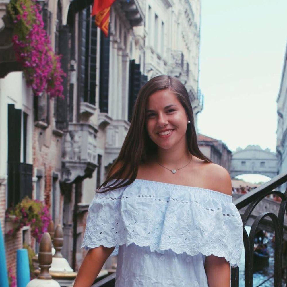 Meet your Posher, Maddie
